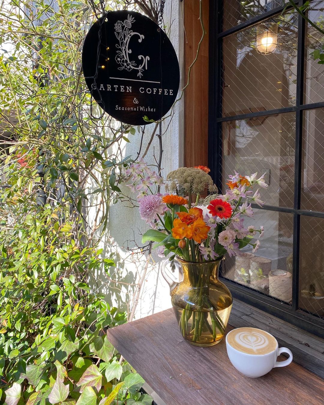 外苑前の人気コーヒースタンドとSNSで話題の抹茶ブランドが